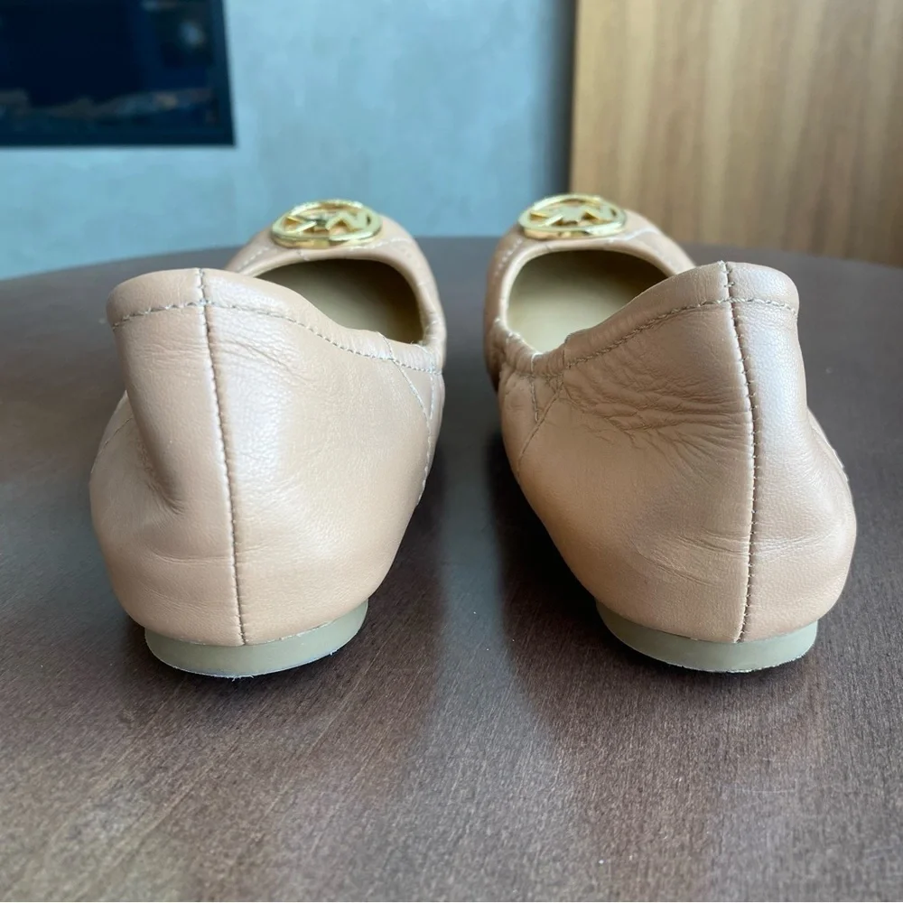 Michael Kors quilted flats, Size 6